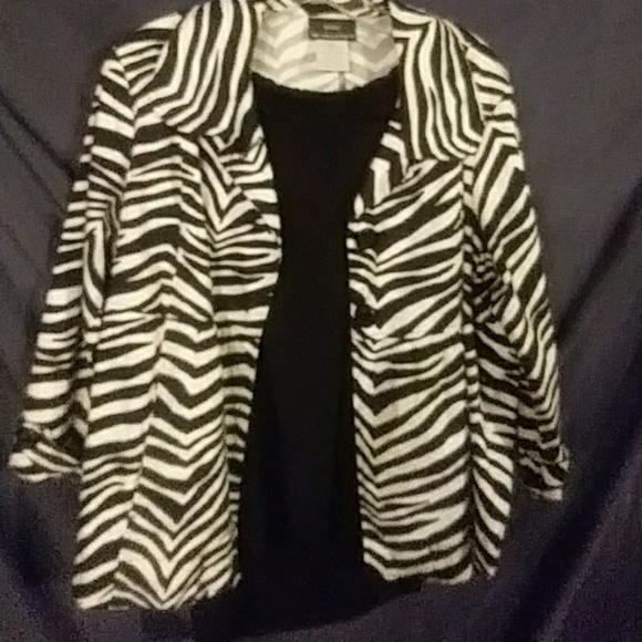 New York & Company Tops - Awesome zebra print 3/4 sleeves Jacket size 16